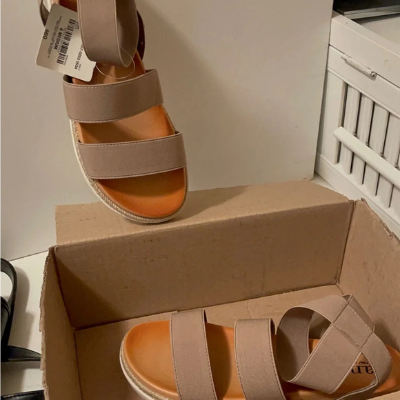 Brand new a.n.a soft sandal With the tag never worn ordered from JCPenney - Picture 2 of 11